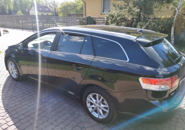 Toyota Avensis cena 35100 przebieg: 223500, rok produkcji 2010 z Toszek małe 781